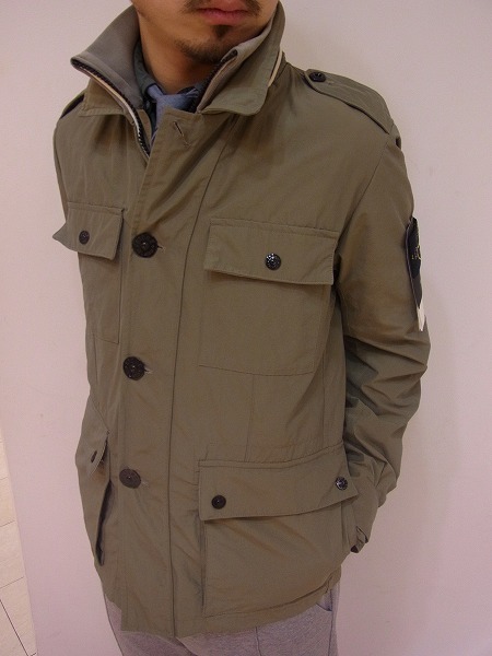 お待ちかねの【STONE ISLAND(ストーン アイランド)】でっす お待ちかねの【STONE ISLAND(ストーン アイランド)】でっす