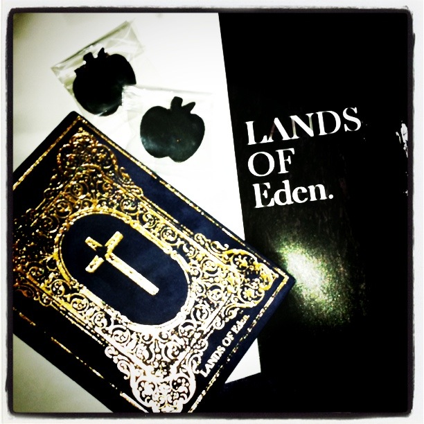 LANDS-OF-Eden-ebisu-fashionshow-2011-1035.jpg