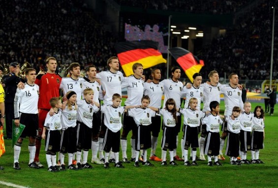 ドイツ代表集合写真vsイタリア代表フレンドリーマッチ