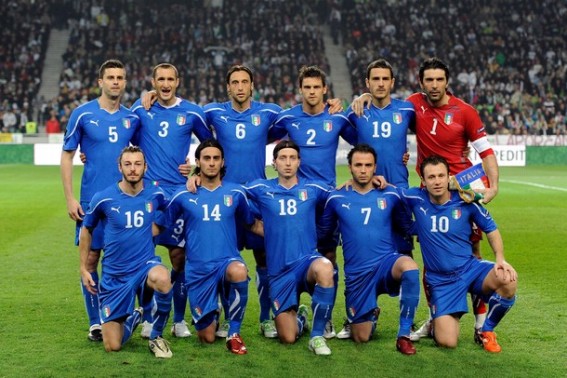 イタリア代表集合写真vsスロベニア代表ユーロ2012