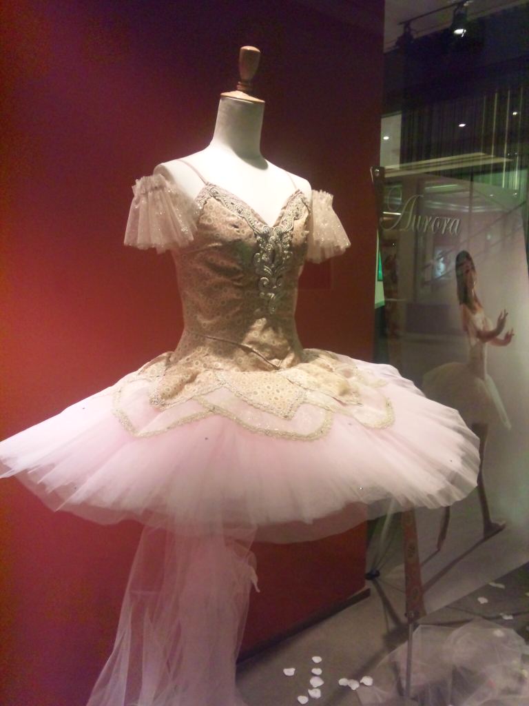 博多織 バレエ衣装 新作 眠りの森の美女 のオーロラ姫 観劇レビュー 旅行記