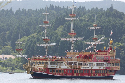 海賊船の遊覧船