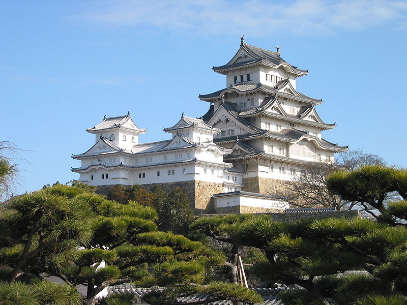800px-Himeji_Castle_The_Keep_Towers.jpg
