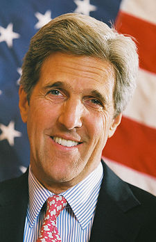 20111231_John_Kerry_headshot_with_US_flag.jpg