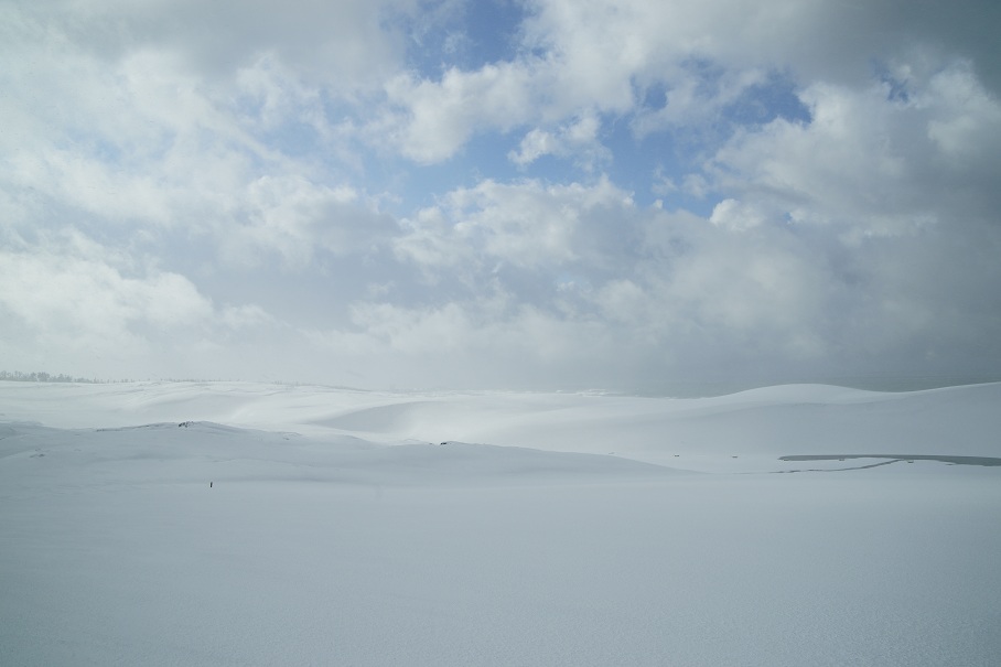 雪の砂丘1