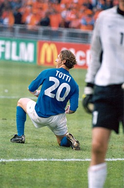FG383_Totti.jpg